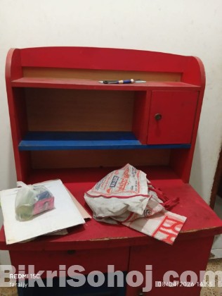 Reading Table